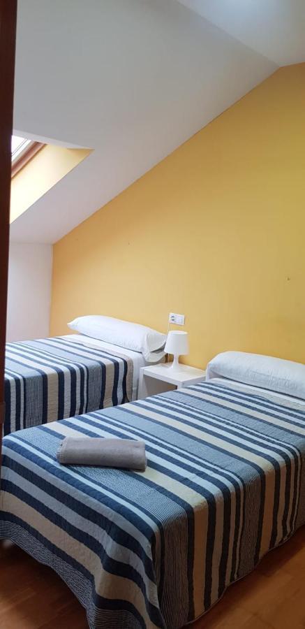 Javier Pedrouzo Sleeping Group Hotel Bagian luar foto
